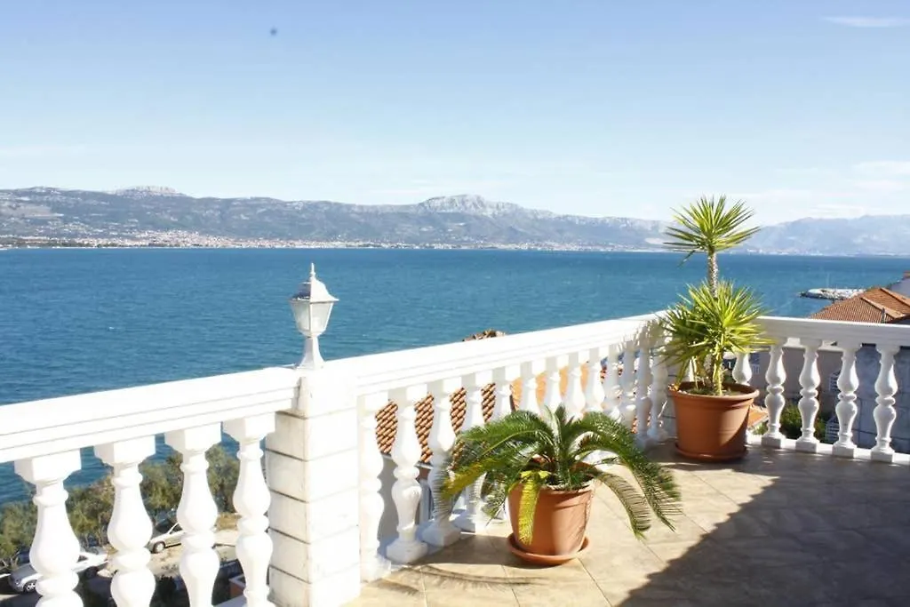 Apartmen Karmen 2 Trogir 0*,