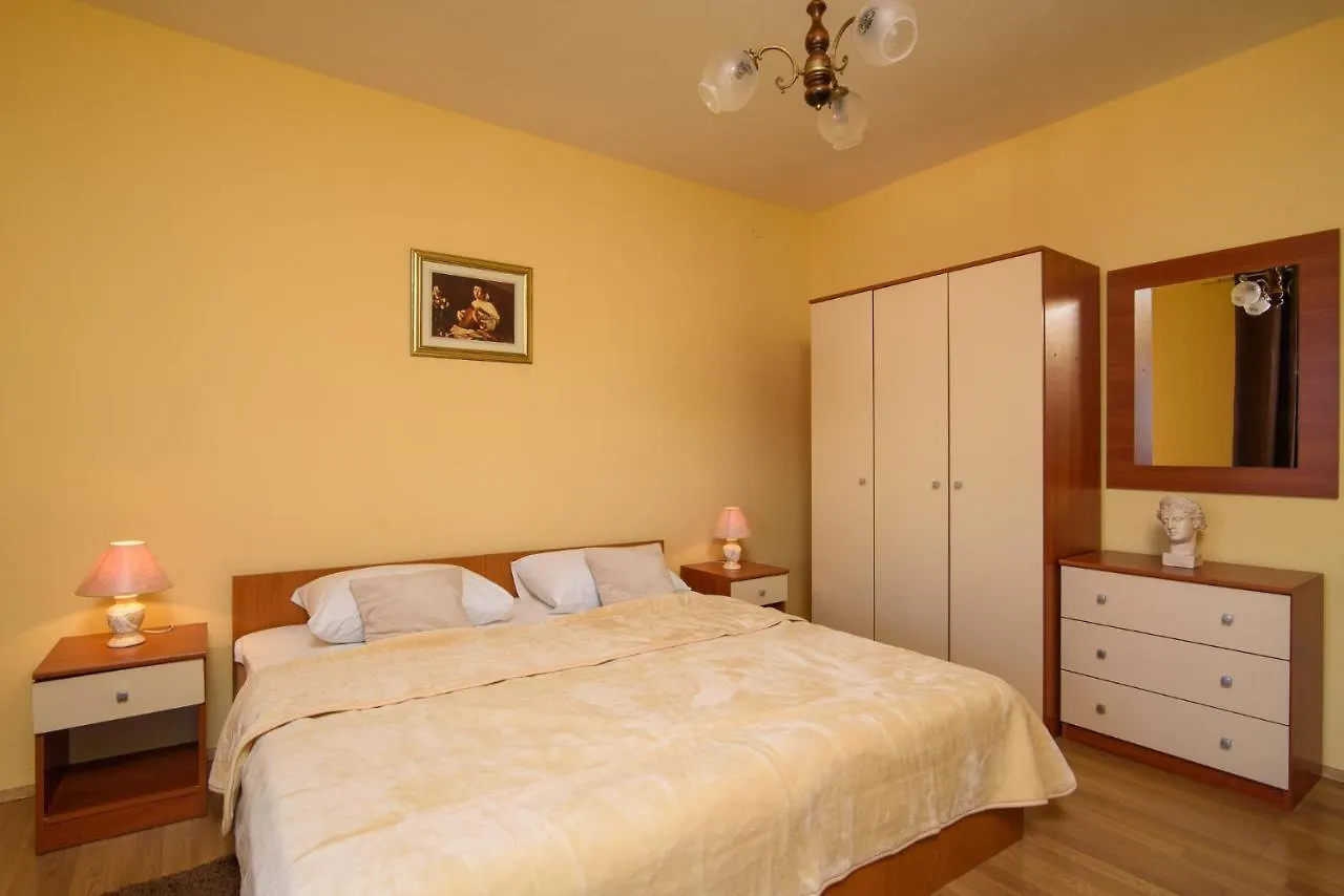 Apartment Apartmen Karmen 2 Trogir Croatia